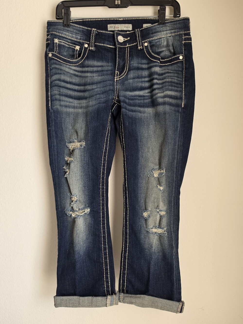 BKE Denim The Buckle Stella Dark Wash Cuffed Capri Cropped Size 29 Distressed